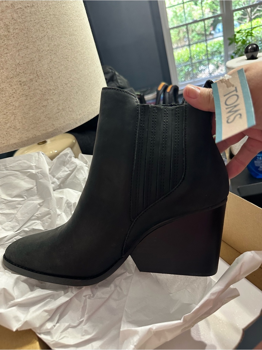 Toms Noa Black Leather Block Heel Ankle Boots 9.5 NWT